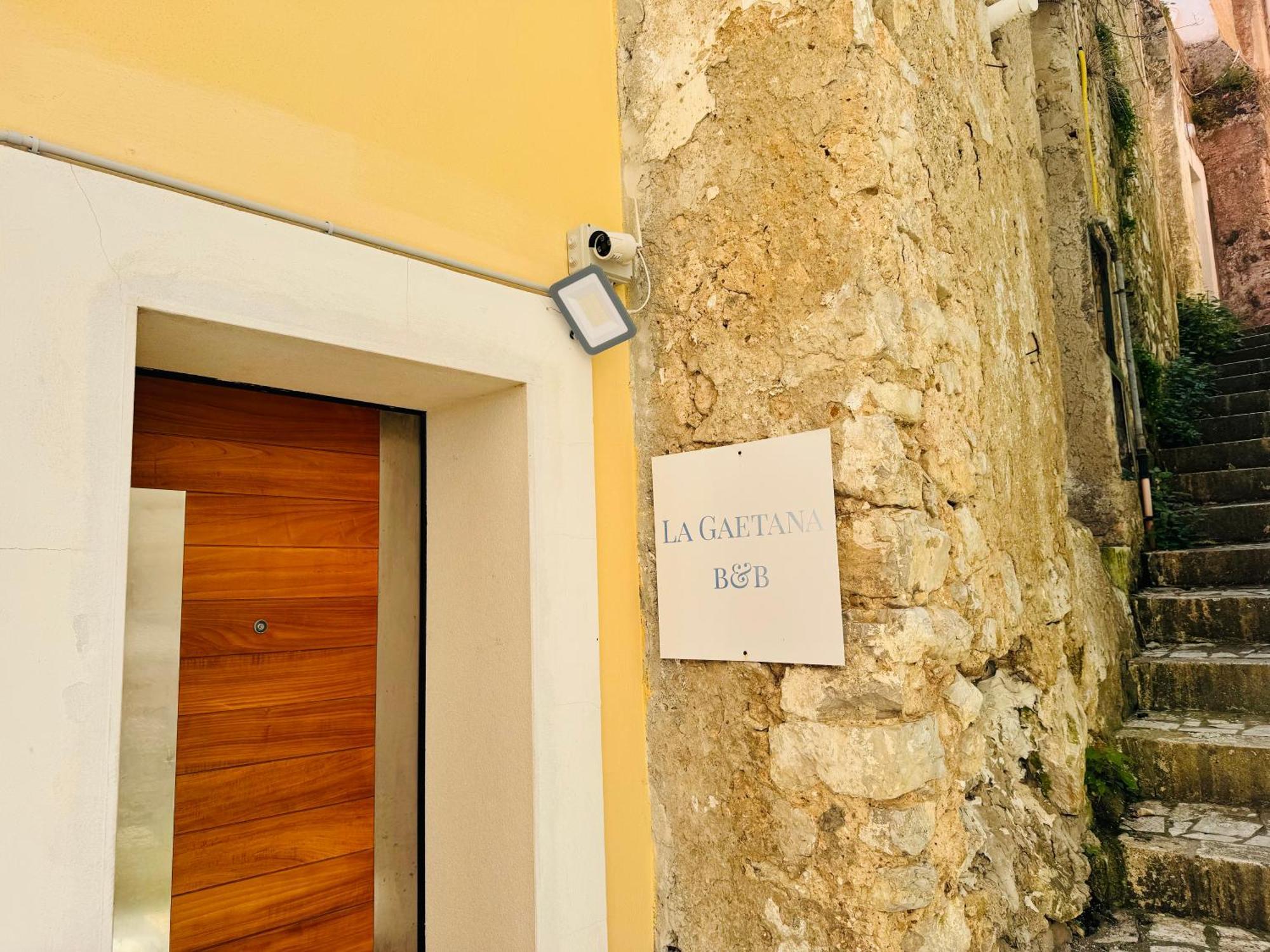 La Gaetana Bed & Breakfast Exterior photo
